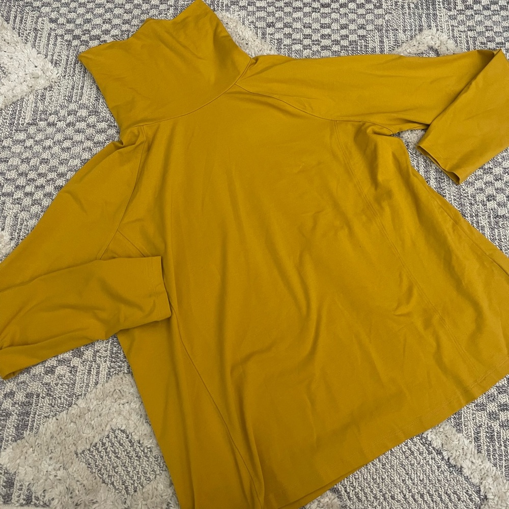 Isaac Mizrahi Mustard Golden Yellow Turtleneck Shirt Blouse Size XL